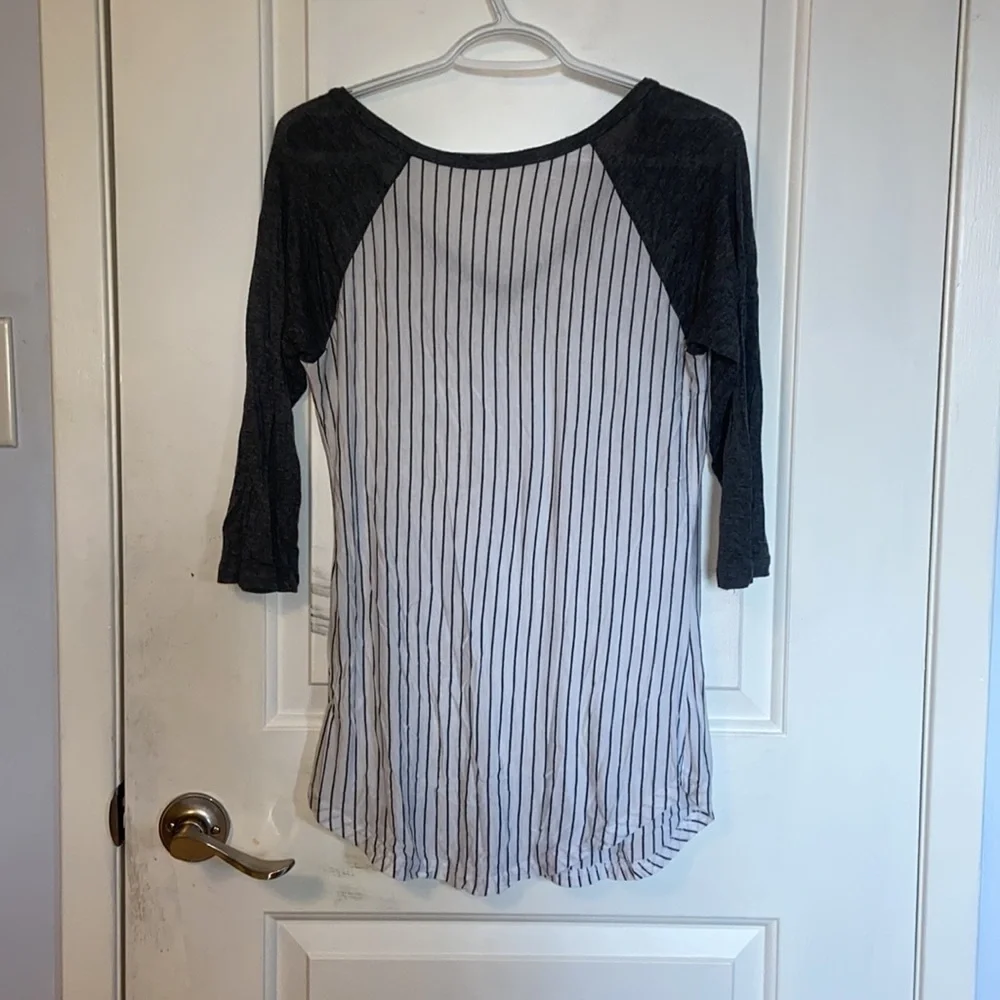 *2 for $22* Bluenotes Quarter Sleeve Baseball Tee - Picture 3 of 6